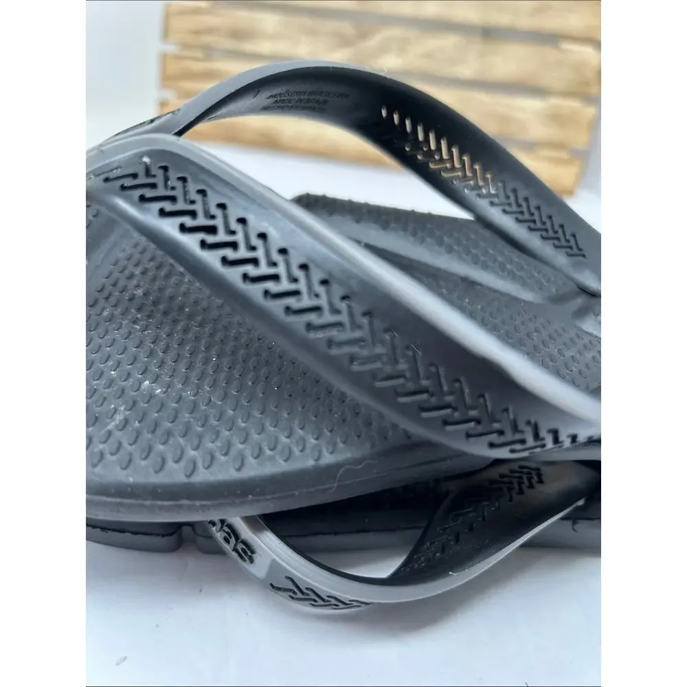 Havaianas Men’s Black Flip Flops with Gray Trim Size 41